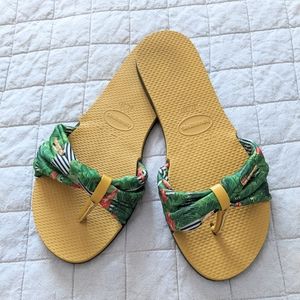 Havaianas Tropical Sandal